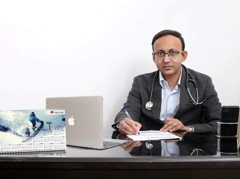 Dr. Sanchayan Roy: Trusted Expert as the Best Pulmonologist in Delhi