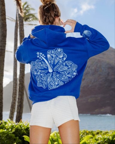The Pink Palm Puff: A Fashion Statement in Comfort