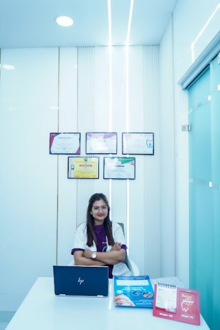 Dr Tandon's Dental Speciality Clinic, Hazratganj