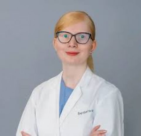 Dr Pragati Chaudhary Dermatologist, Weight Management, Panchakarma