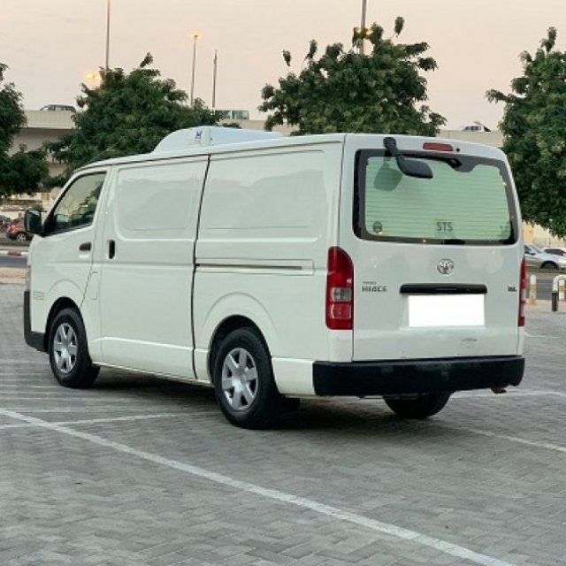 chiiler van for rent in dubai