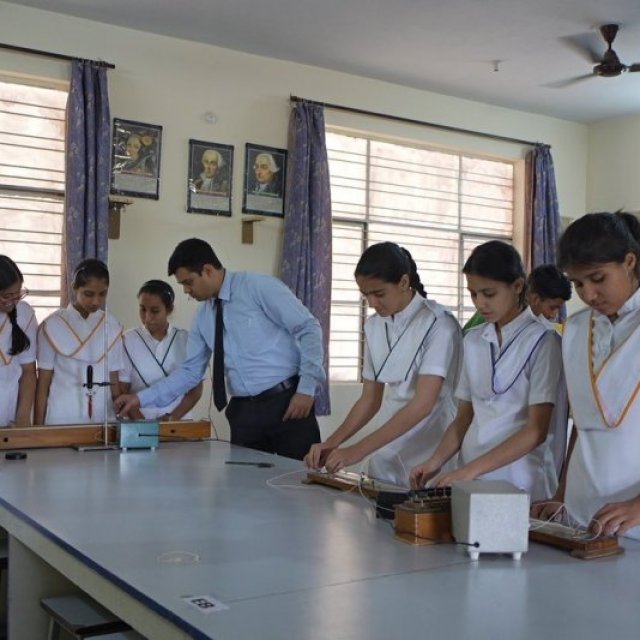 Best schools in sikar