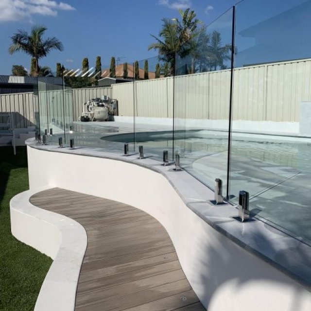 City Mountain Glass Fencing