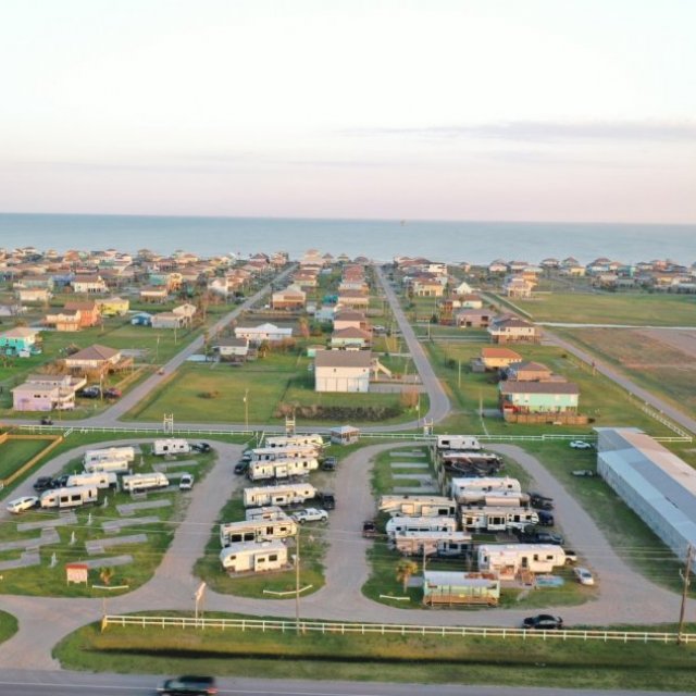 Beachside RV Park & Self-Storage at Crystal Beach