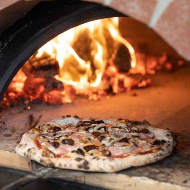 Il Caminetto - Best Pizza in Melbourne