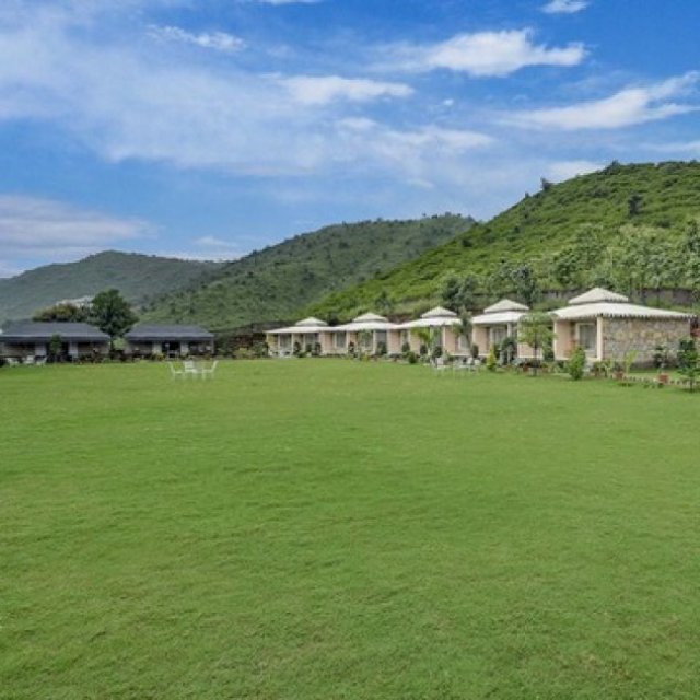 Kavish Holiday Hill Resort n Spa