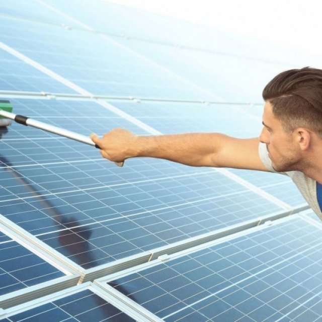 Best Solar Panel Cleaning