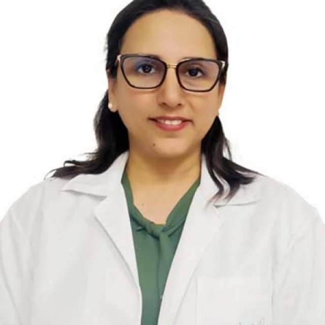 Dr. Uma Mishra: Leading Obstetrician & Gynaecologist in Sector 48, Noida