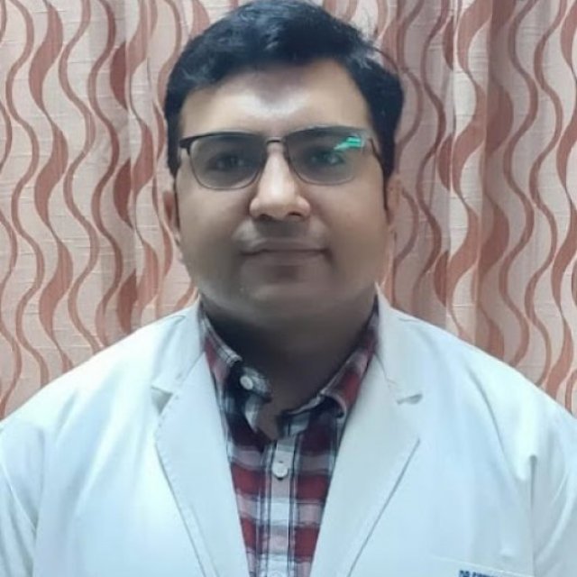 Dr Siddharth Taneja