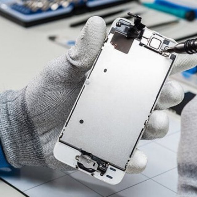 iPhone repair services in dubai