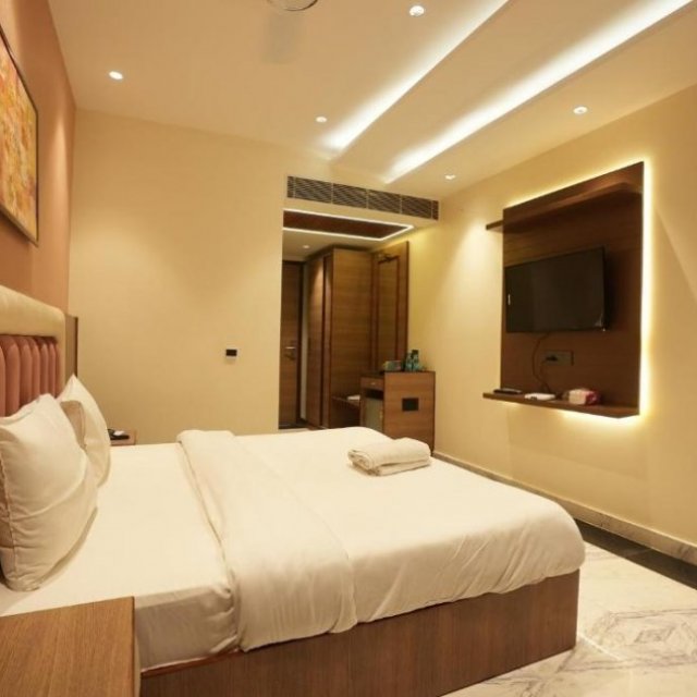 hotels in noida india