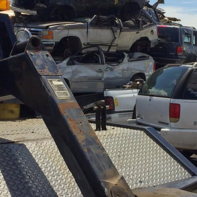 Chicos Towing and Junk Cars