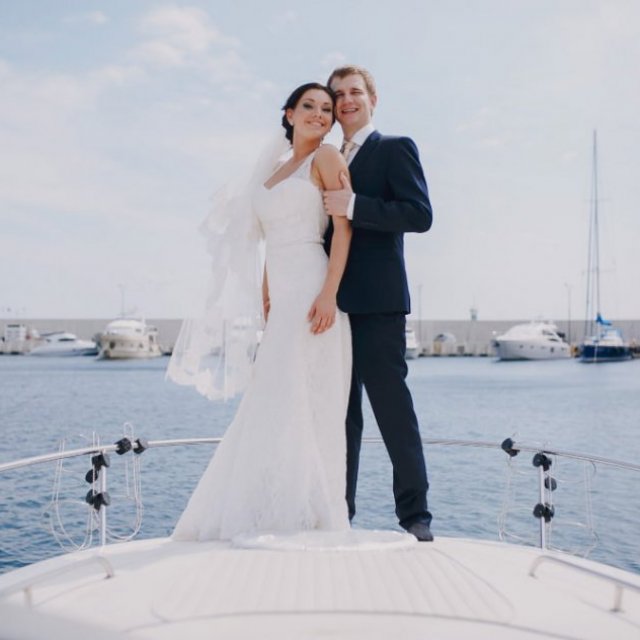 Wedding Yacht Rental Services in Dubai