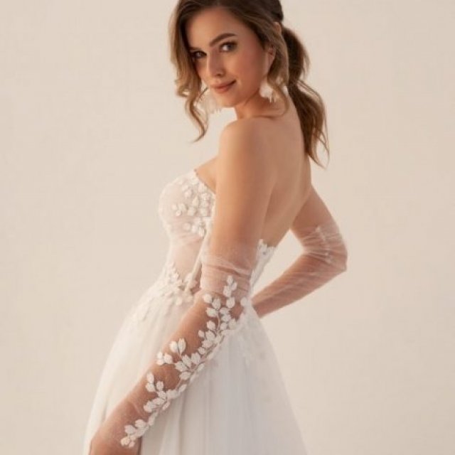 La Nova Bridal | Wedding Dress | Bridal Shop Norwich