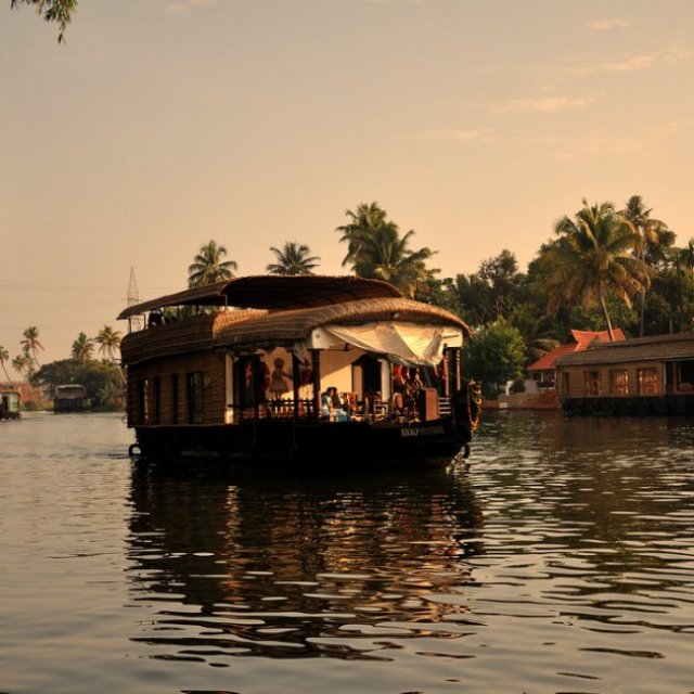 Best Kerala Tour Budget Packages