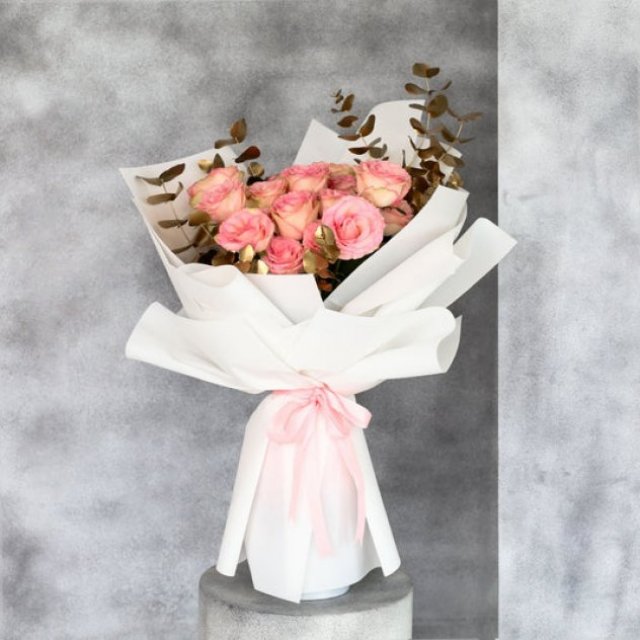 Women's Day Flower Bouquets- Glamour Rose