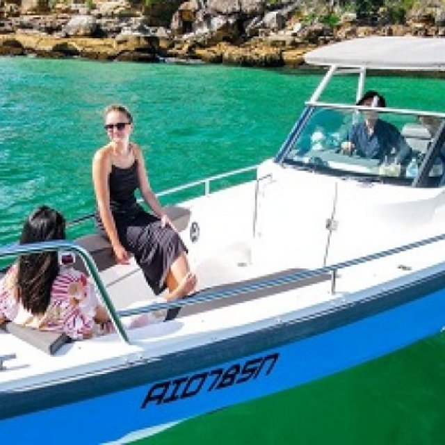 Self drive boat hire Sydney