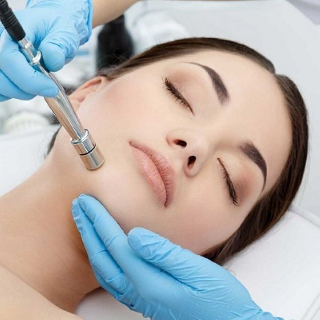 Diamond-Tip Microdermabrasion: What Makes It Unique?