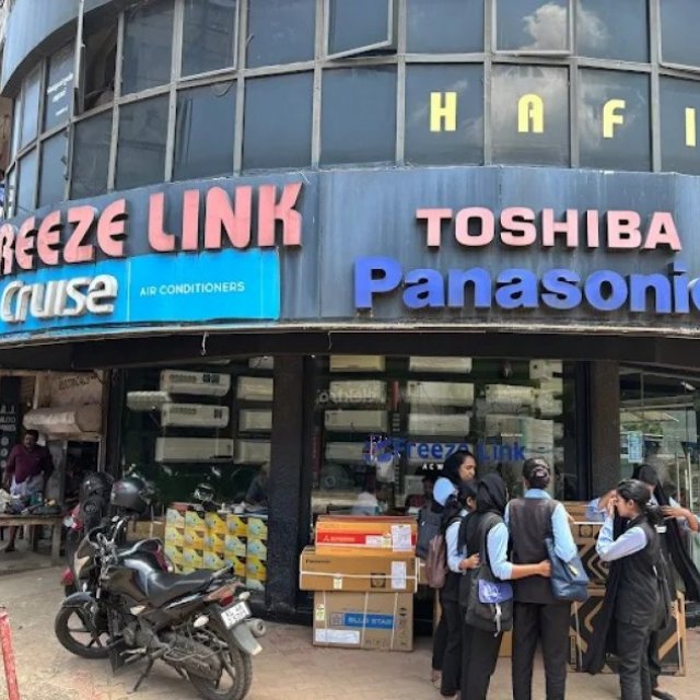 Freeze Link AC World