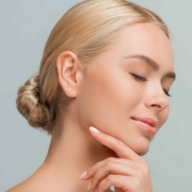 Chin Reduction vs. Chin Augmentation: What’s the Difference?