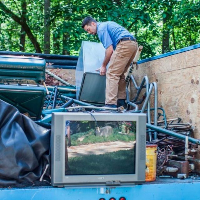 Dump The Junk LLC