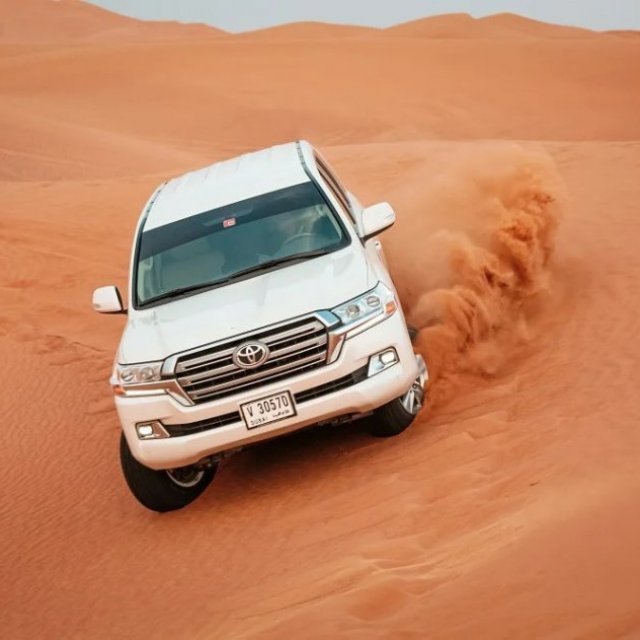 Discover the Captivating Liwa Desert Safari Experience in UAE